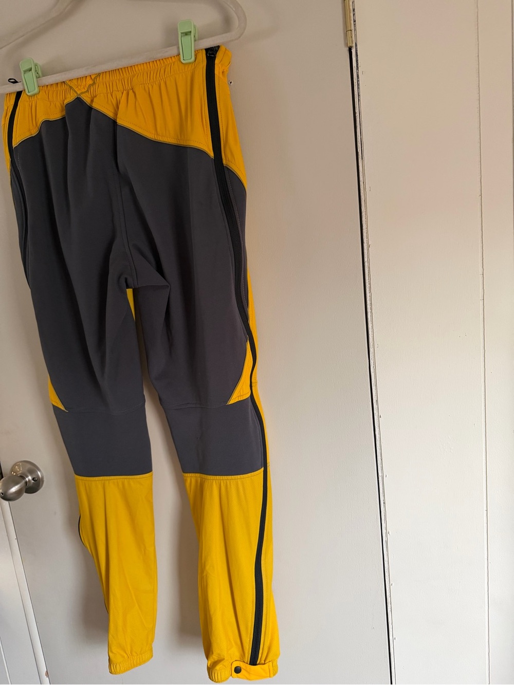 Craft Bright Yellow Running Tights with Contrast Panels - Picture 8 of 11